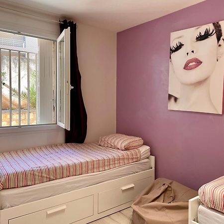 Au Coeur Et Au Calme De Bandol, Parking Et Climatisation Apartment Luaran gambar