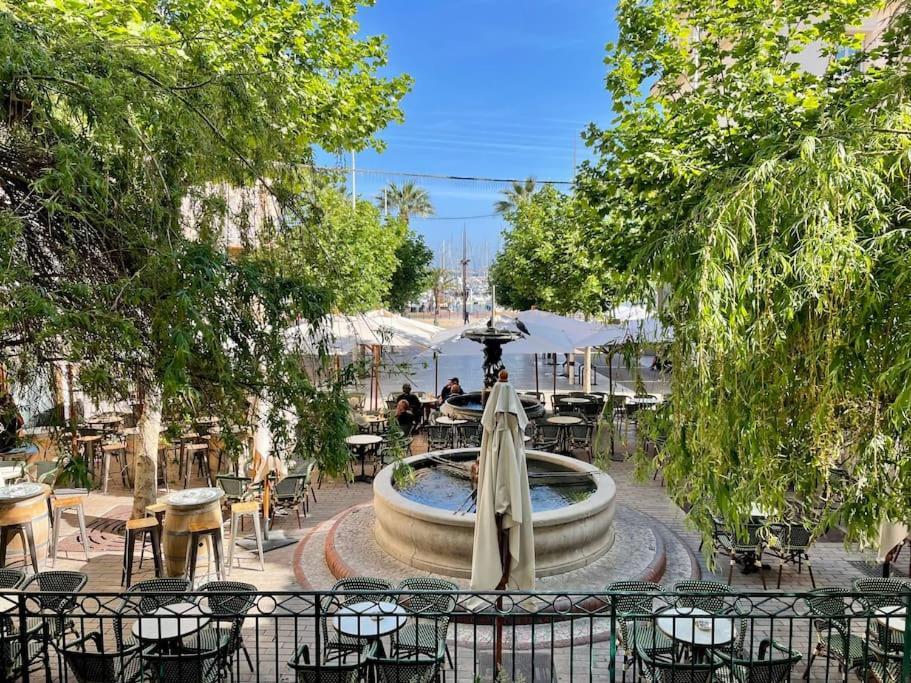 Au Coeur Et Au Calme De Bandol, Parking Et Climatisation Apartment Luaran gambar