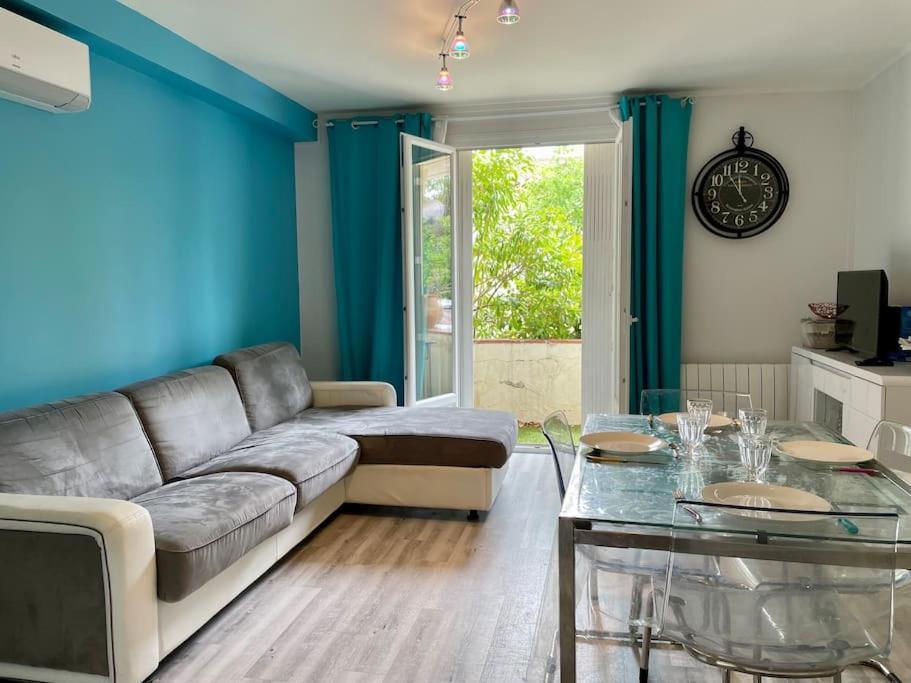 Au Coeur Et Au Calme De Bandol, Parking Et Climatisation Apartment Luaran gambar